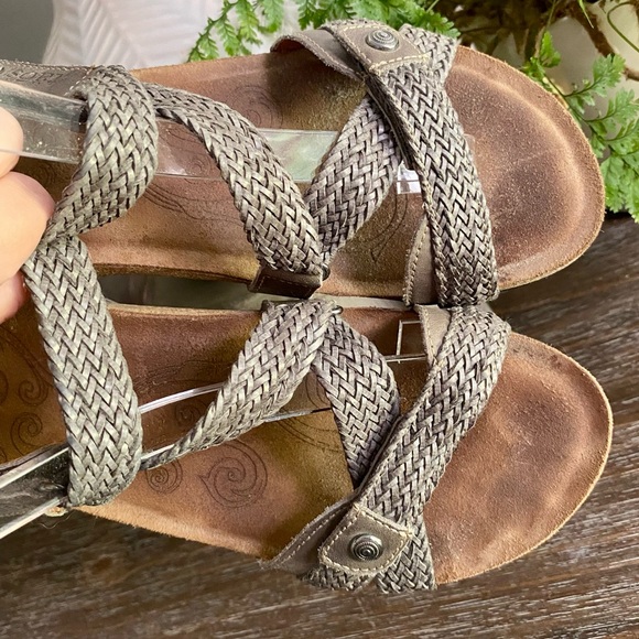 Taos Footwear Shoes - Taos | Trulie Lightweight Leather Sandal Woven Leather Womens 7 - 7.5 Dk Grey